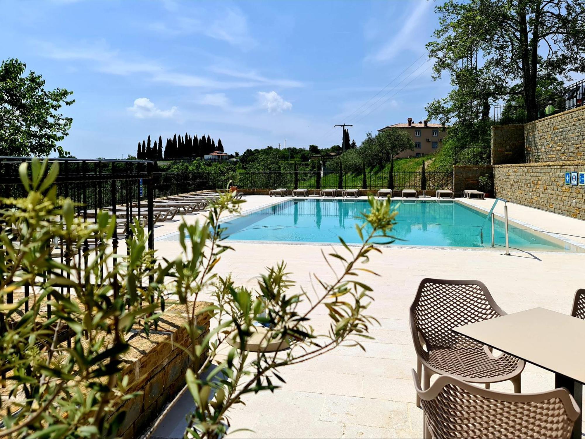 Hotel Stara Sola - Oleander Resort Korte Ngoại thất bức ảnh