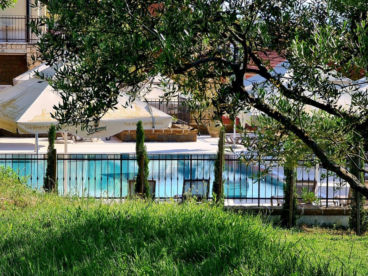Hotel Stara Sola - Oleander Resort Korte Ngoại thất bức ảnh