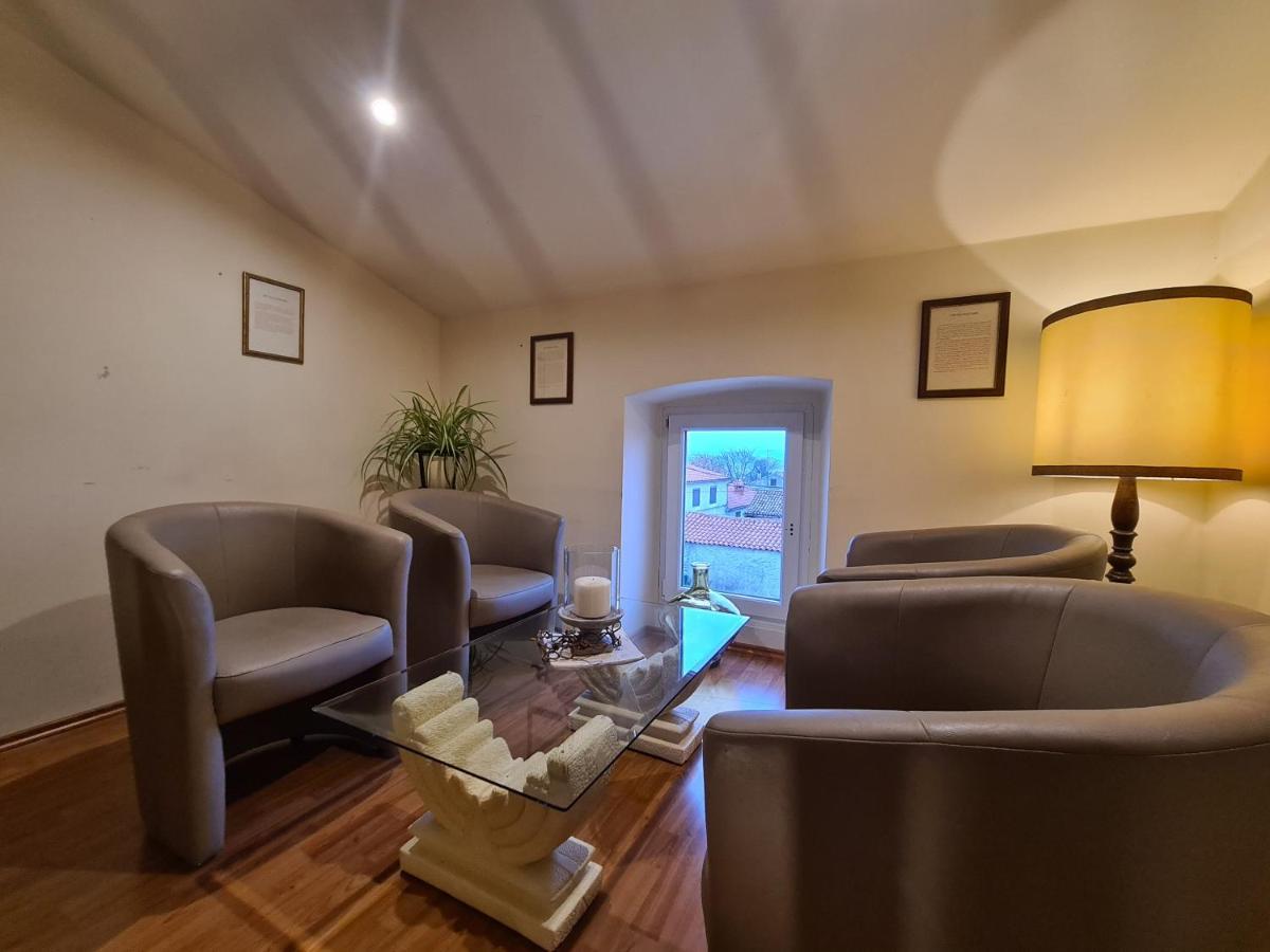 Hotel Stara Sola - Oleander Resort Korte Ngoại thất bức ảnh