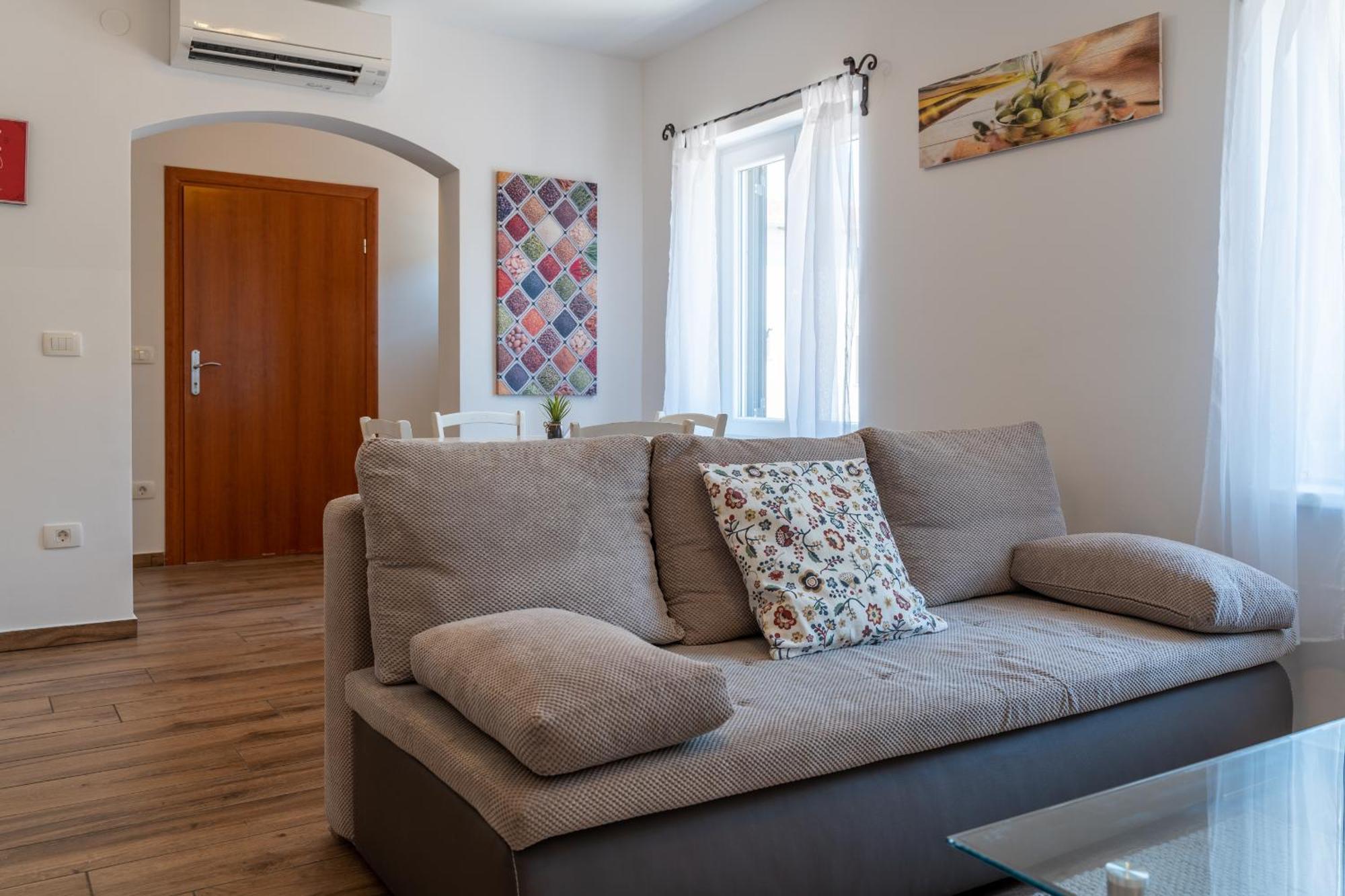 Hotel Stara Sola - Oleander Resort Korte Ngoại thất bức ảnh