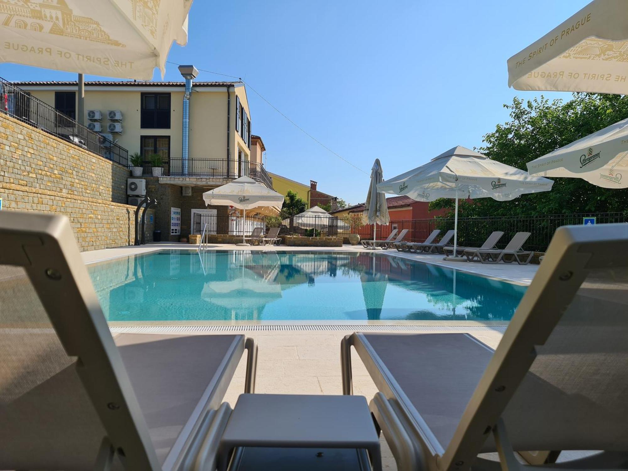 Hotel Stara Sola - Oleander Resort Korte Ngoại thất bức ảnh
